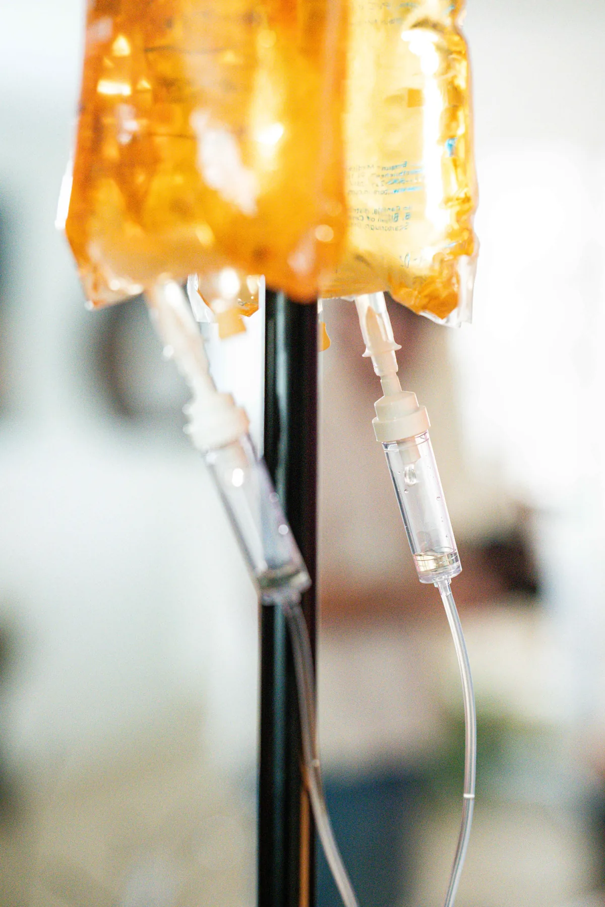 Close-up of a Drip Lab TN IV drip chamber during a glutathione session in Nashville